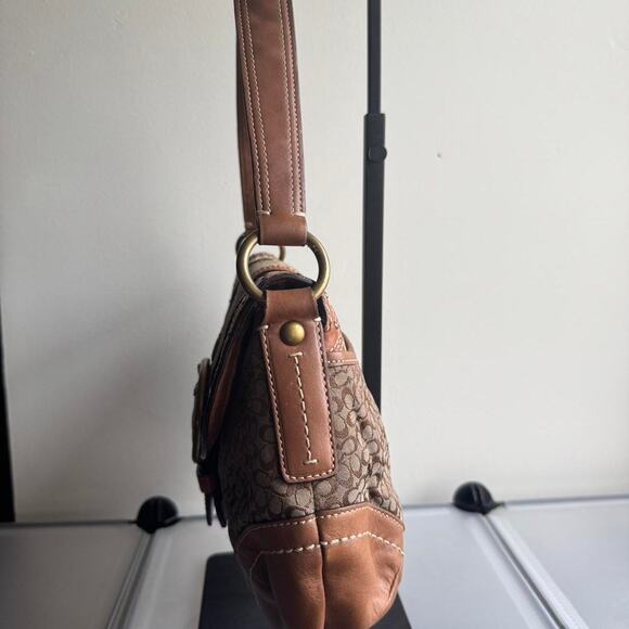 Coach Signature Buckle Flap Shoulder Bag Jacquard Leather Studded Boho Y2K - Picture 5 of 7